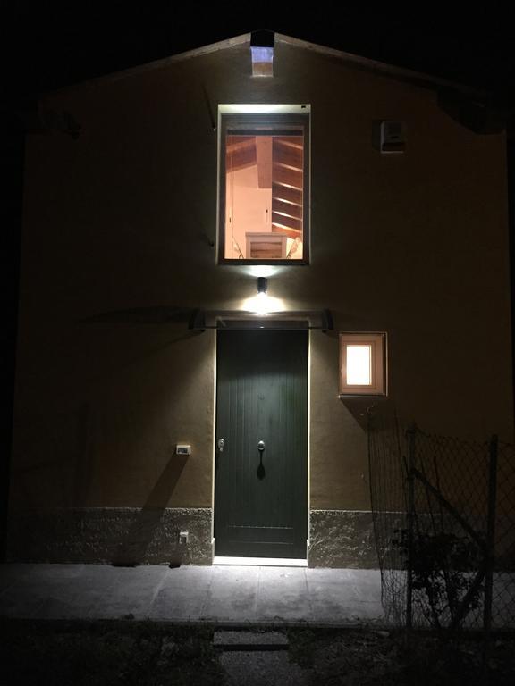 B&B Nido Sui Laghi San Donnino della Nizzola Екстер'єр фото